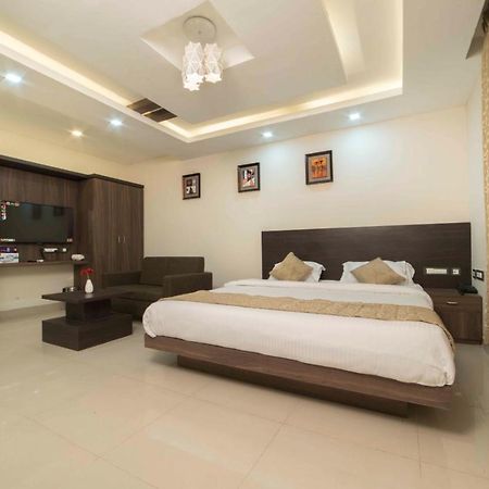 Hotel Sami V Landmarks Arantangi Ngoại thất bức ảnh