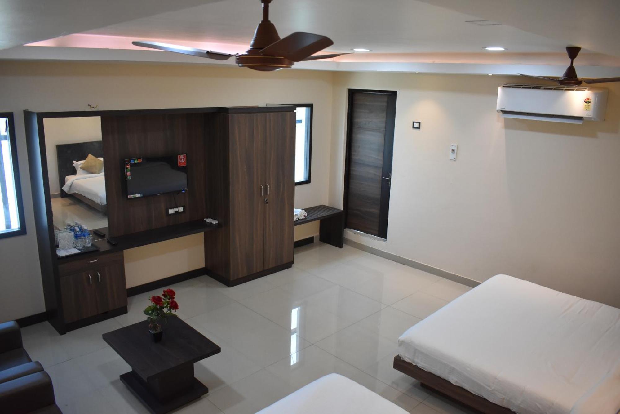 Hotel Sami V Landmarks Arantangi Ngoại thất bức ảnh