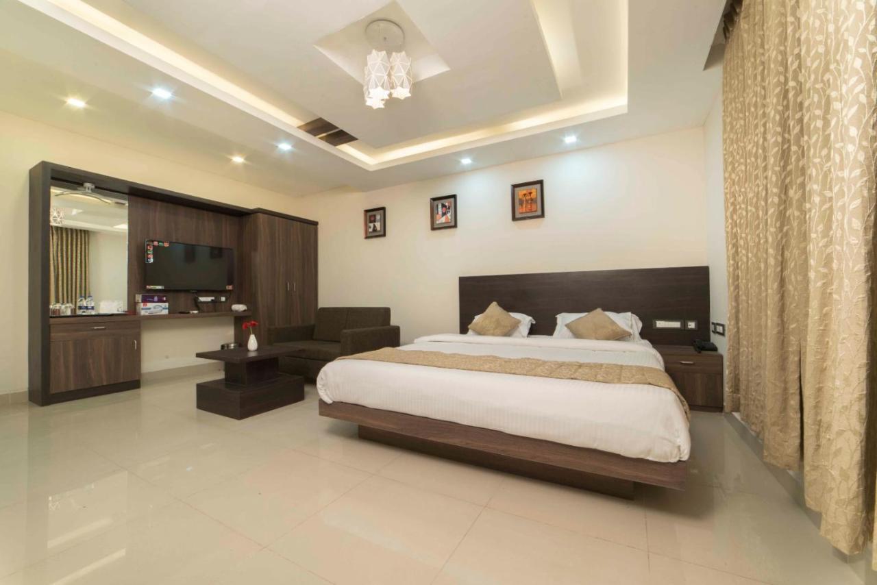 Hotel Sami V Landmarks Arantangi Ngoại thất bức ảnh
