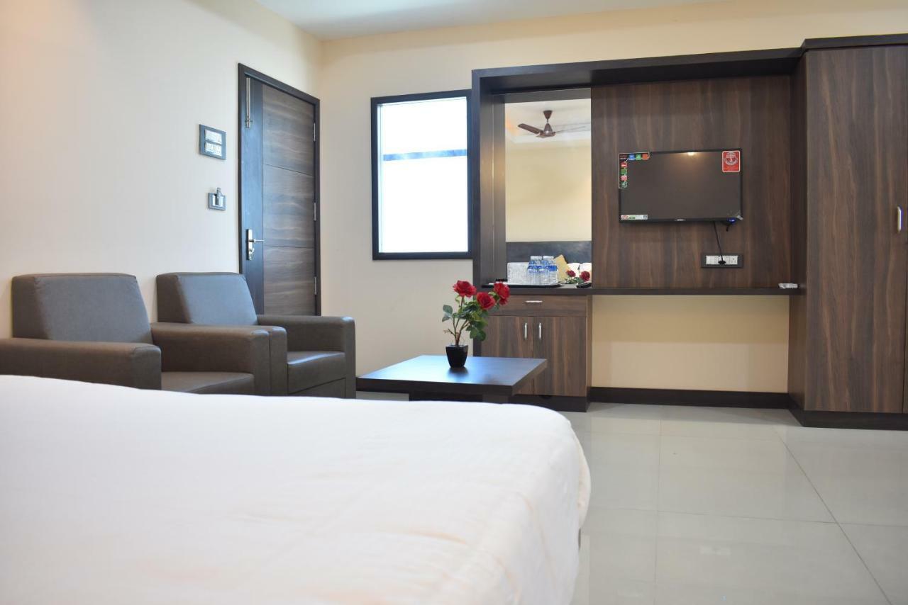 Hotel Sami V Landmarks Arantangi Ngoại thất bức ảnh