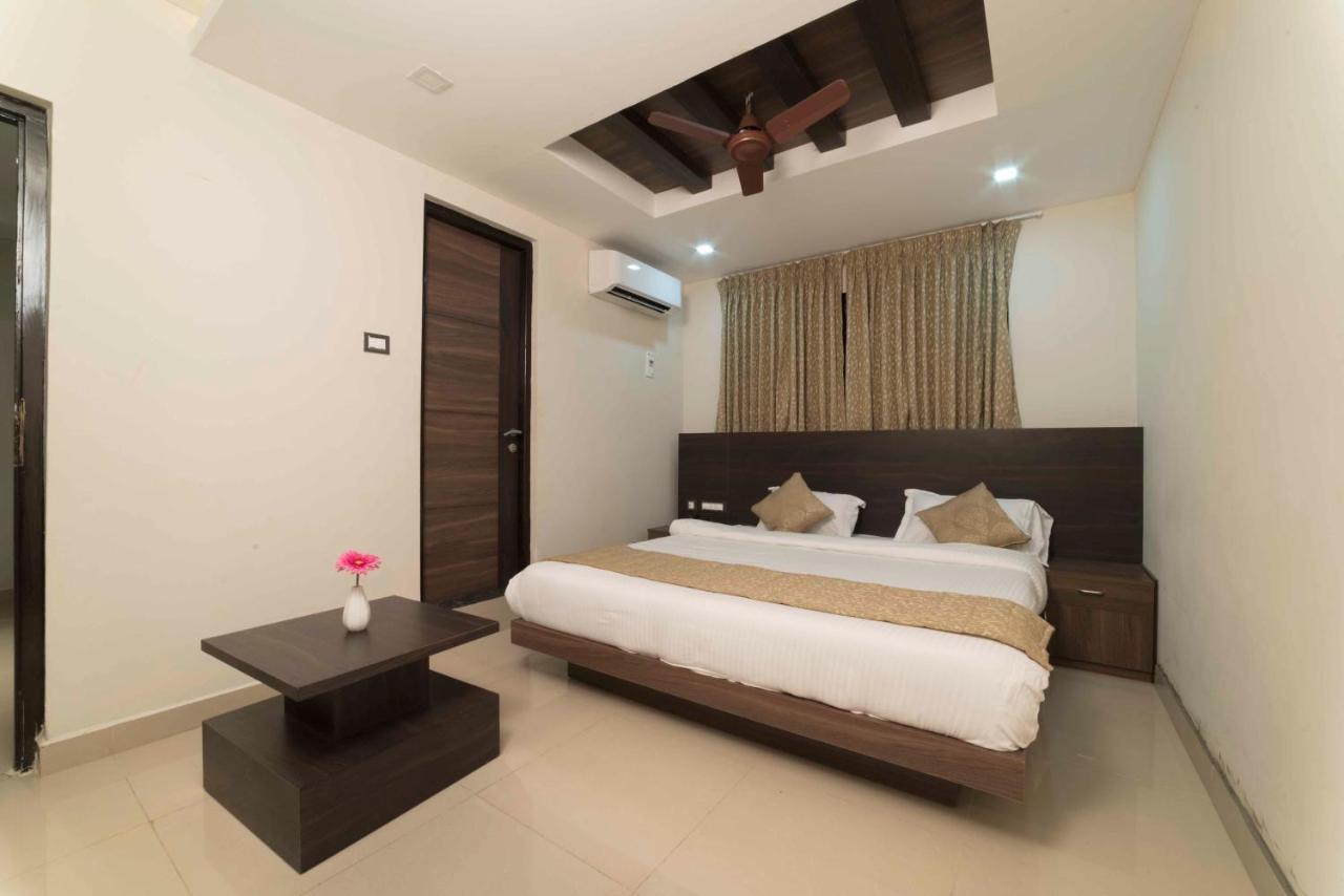 Hotel Sami V Landmarks Arantangi Ngoại thất bức ảnh